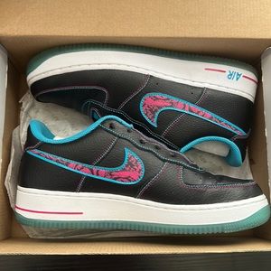 Air Force 1 LVB 1 (GS). Basically pink blues and black AF1